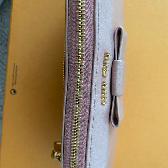 MiuMiu wallet with authentication inside - Picture 8 of 13